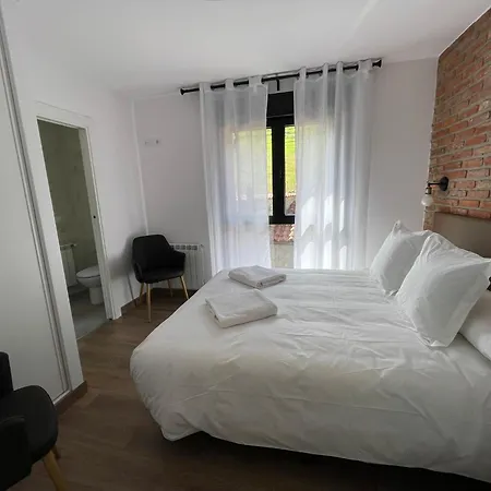 Holiday home La Corrolada De Ana Debodes