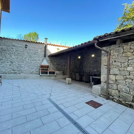 La Corrolada De Ana Holiday home Debodes